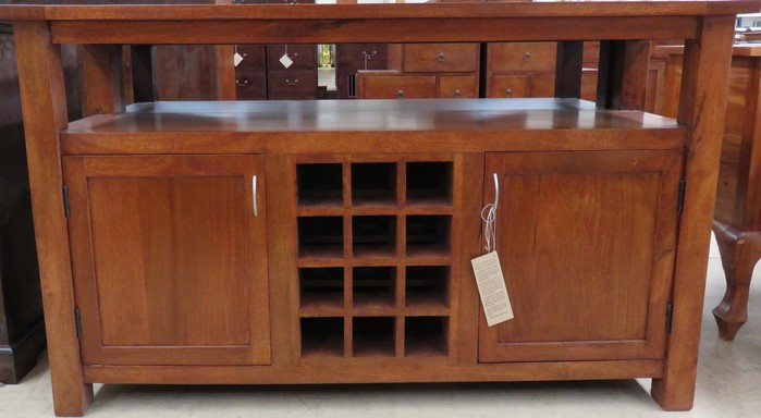 Platinum Buffet with wine rack